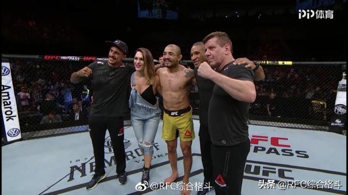 最新WWE格斗之夜,小巷熱血戰場與特色小店的探索之旅