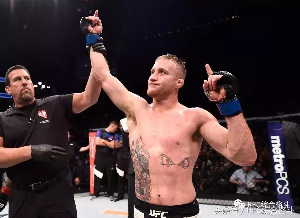 最新WWE格斗之夜,小巷熱血戰場與特色小店的探索之旅