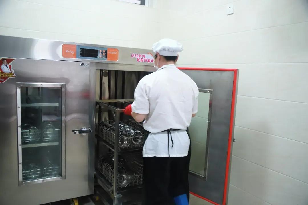 中國新冠肺炎最新動態及觀點論述概述