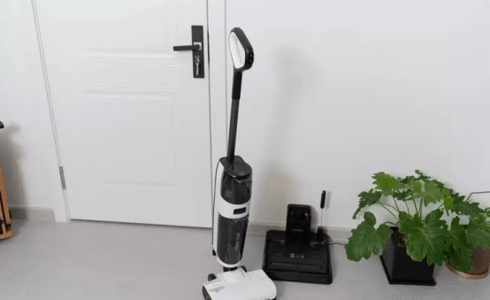 必勝洗地機最新科技,重塑清潔,讓生活煥然一新。