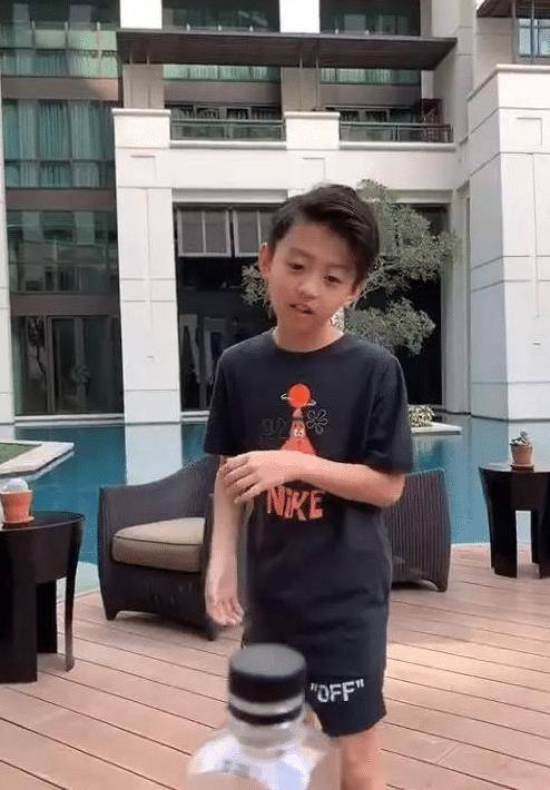 謝振南最新視頻,變化中的學習之旅,自信展現成就感的源泉